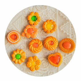 100pcs Simulation Kawaii Resin Cookies Biscuit Food Bread Cake Flatback Cabochons DIY Mini Kitchen Doll House Decor Accessories