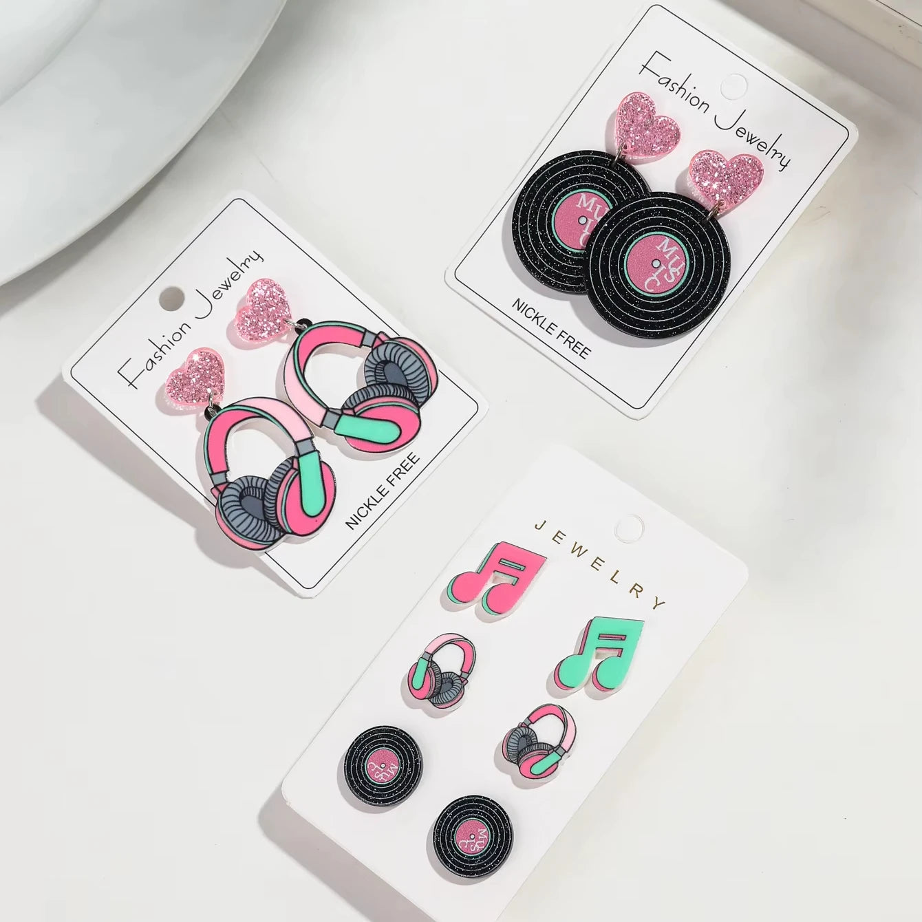 Wholesale Romantic Pink Earphones Glitter Heart Round Vinyl Notes Music Acrylic Stud Earrings 3 Pairs/sets for Women Girls