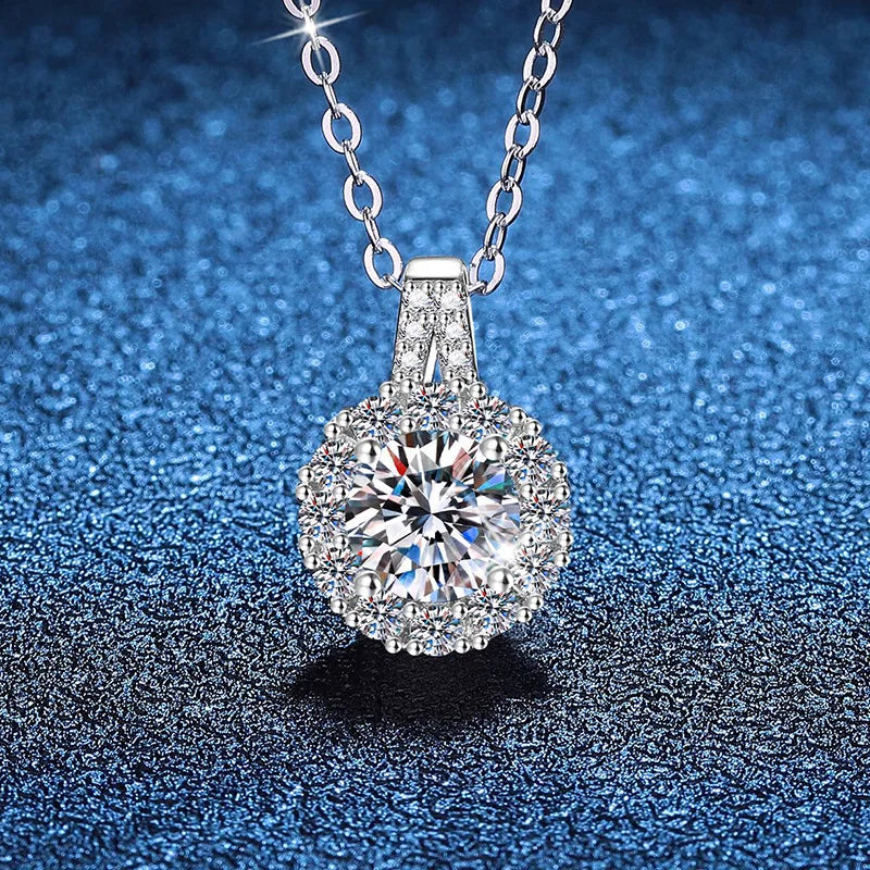 Luxury Round Brilliant Cut halo Moissanite Pendant Necklace 925 Sterling Silver 1carat Moissanite Necklace for Women
