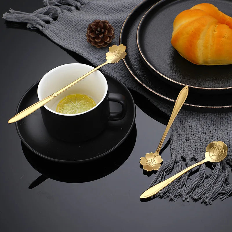 Creative Stainless Steel Flower Shaped Dessert Spoon Afternoon Tea Coffee Stirring Spoon Wedding Gold Gift Spoon