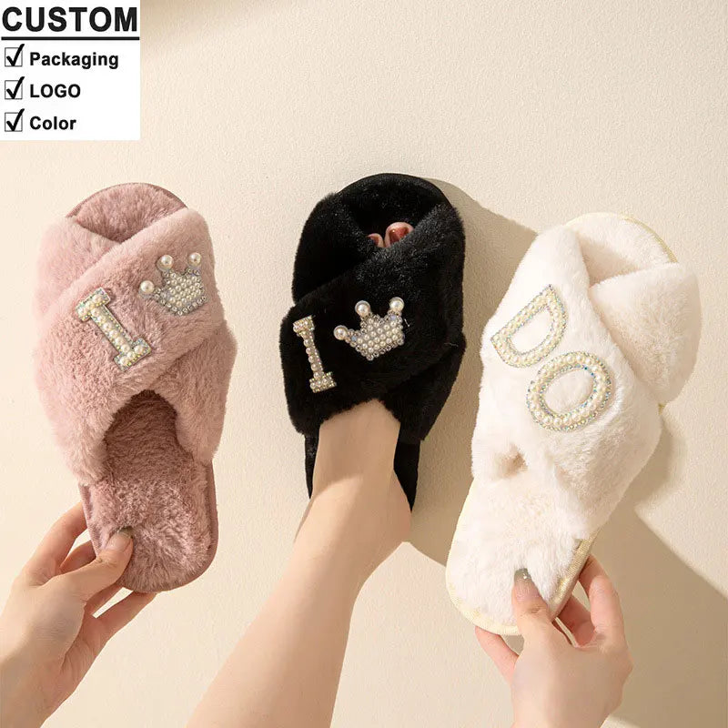 2025 Custom Wholesale Ladies Slides for Slippers Anti-Slip Warm Fuzzy Fur Open Toe Cross-Plush Design Bride's Winter TPR Shoes