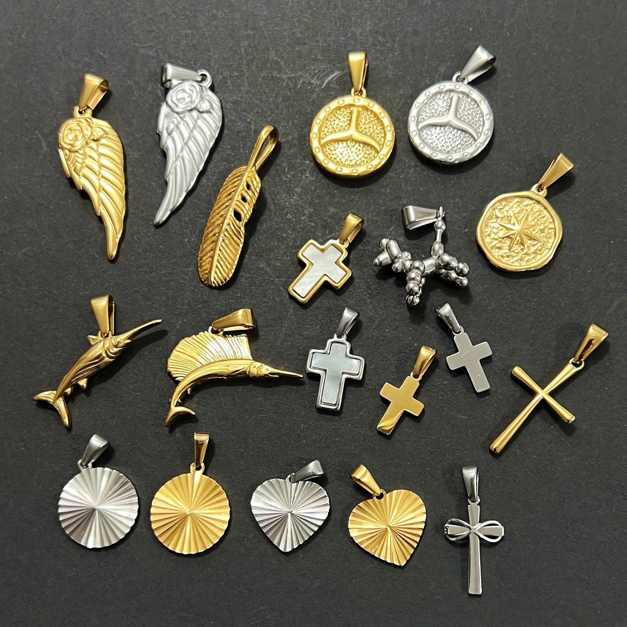 Waterproof 13 Styles Stainless Steel PVD 18k Gold Feather Pendants Love Heart Pendant Infinity Cross Pendant North Star Charm