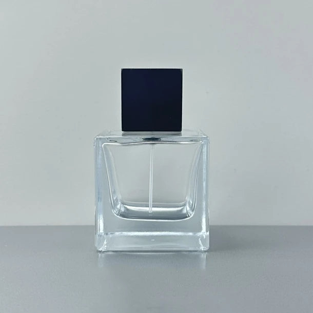 Transparent Square Shape Glass Perfume Mist Spray Bottles 30ml 50ml 100ml Capacity with Black Wooden Lid Packed in Carton