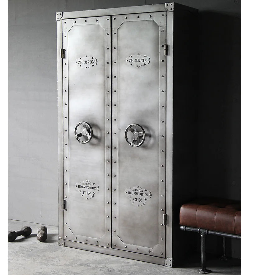 New Design Industrial Style Tin Cabinet Closet Storage Cabinet Customized Bedroom Standing Cabinet for Home Decorate Iron Craft