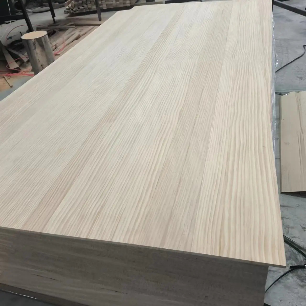 Supplier of Pine Solid Wood Lumber Pine Finger Joint Board Solid Pine Wood Price