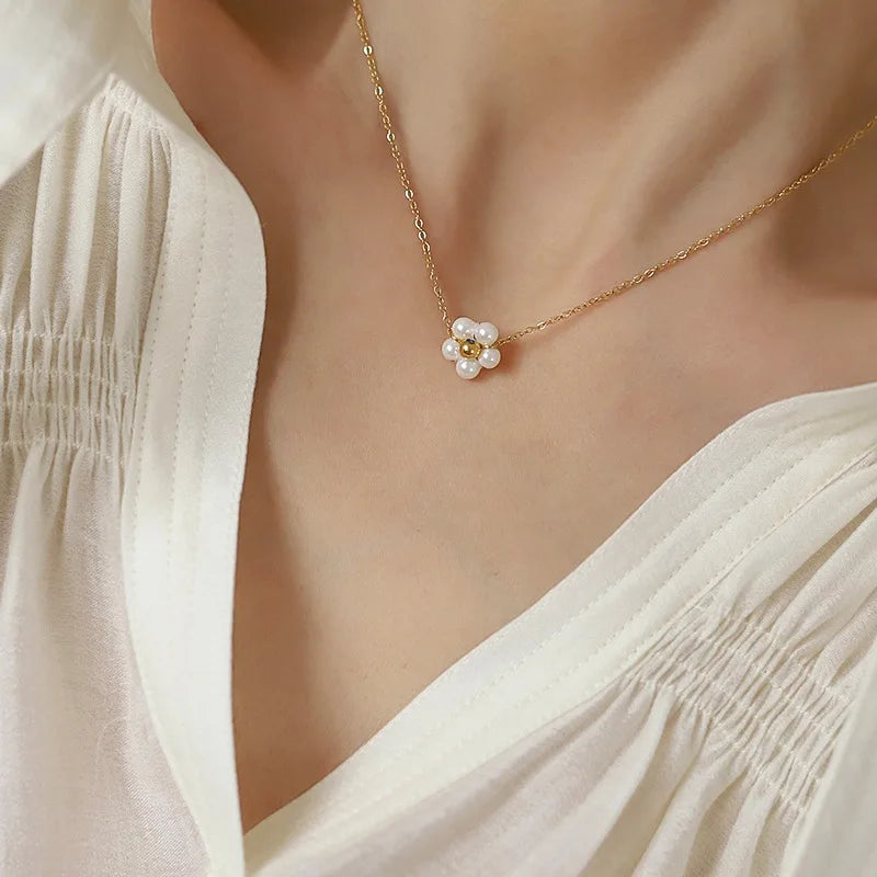HOVANCI Wholesale Fashion Jewelry 18K Gold Plated Zircon Crystal Flower Party Pendant Women Necklace for Girl