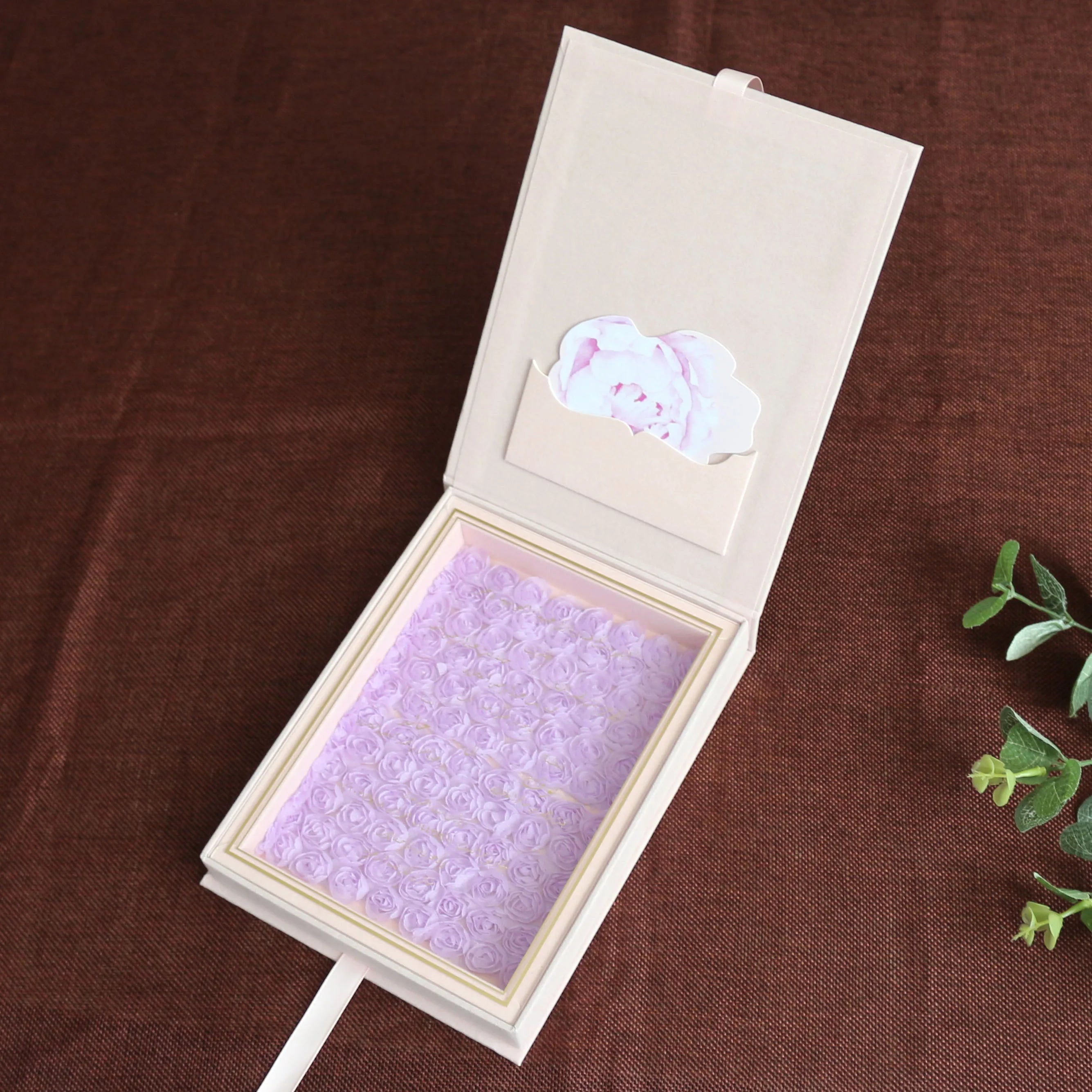 Luxury Pink Hardcover Invitation Custom Gift Box with Flower Decoration