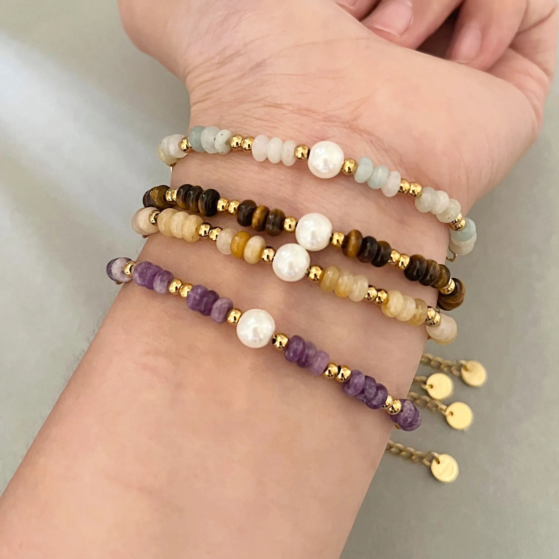 Maiou Trendy Style Waterproof Stainless Steel 18k Gold Plated Natural Stone Beaded Pearl Bracelet for Women Jewelry Ladies