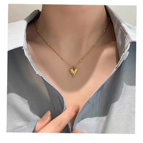 Retro 18K Gold Plated Stainless Steel Heart Necklace for Valentines Gift