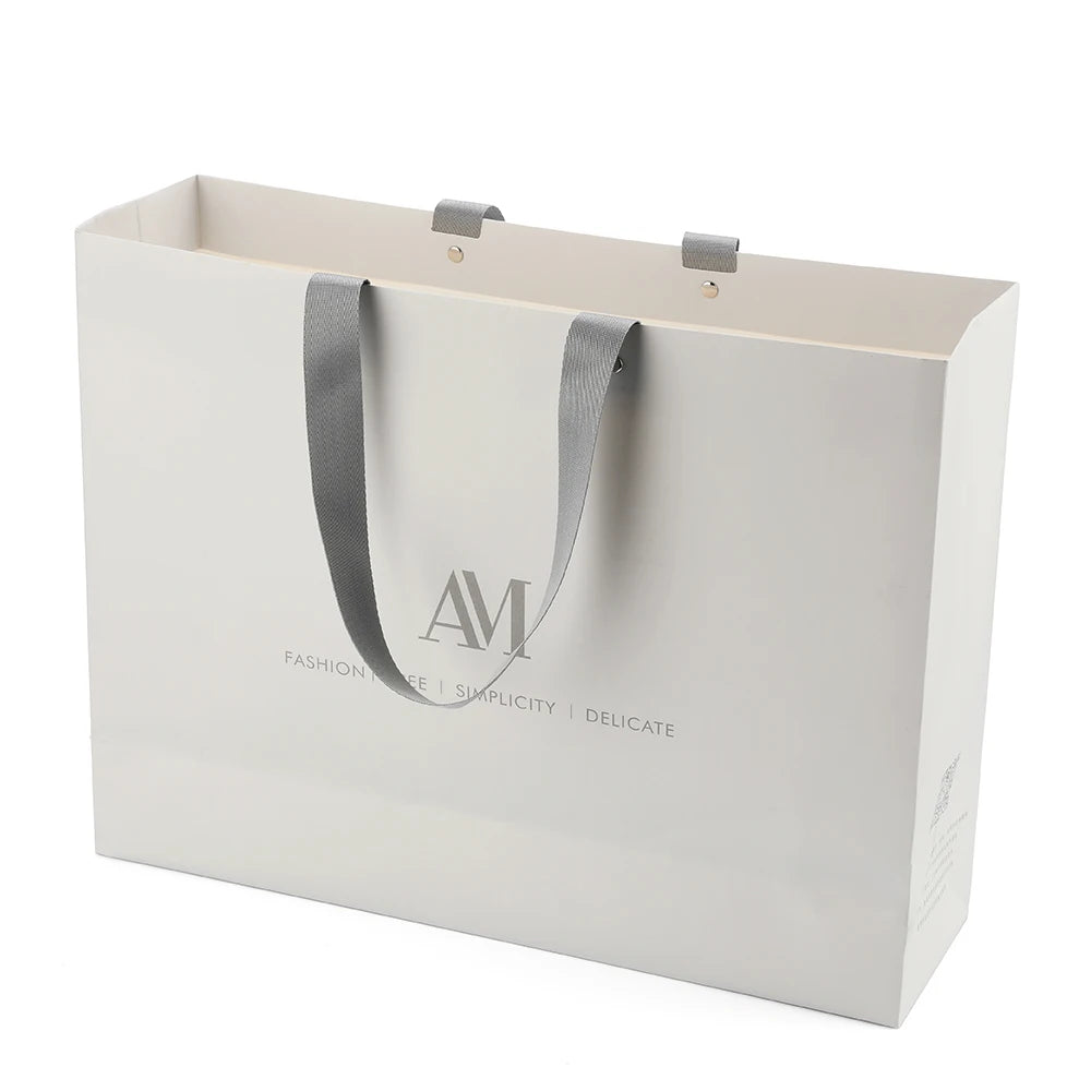 Wholesale Factory Price Custom Logo Luxury Shopping Gift Clothing Packaging Bag White Paper Bag With Handle