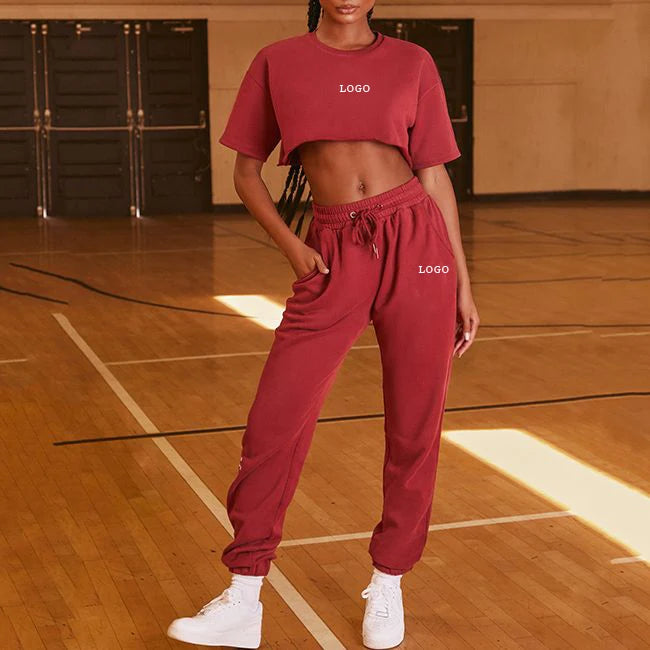 L230662 Factory Custom Casual Burgundy Cropped Oversized T-Shirt Women Lounge Wear Sets Two Pieces Gym Fitness Jogger Sets