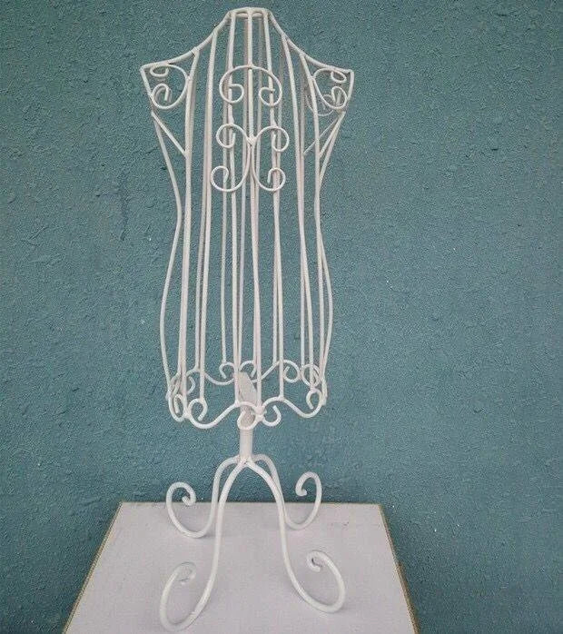 In Stock High Quality Wrought Iron Art Pet Mannequins  Pet Show Window Clothes Display Hangers.Dog Cat Clothes Display Stand