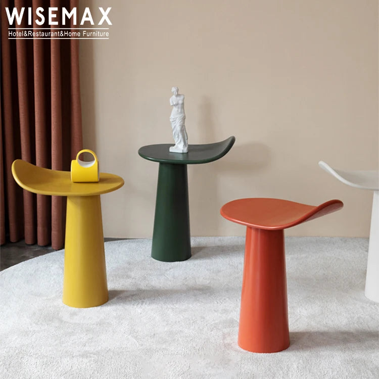 WISEMAX FURNITURE Modern Minimalist Creative Leaf Shape Coffee Table Living Room Sofa Wooden Side Table with Metal Base