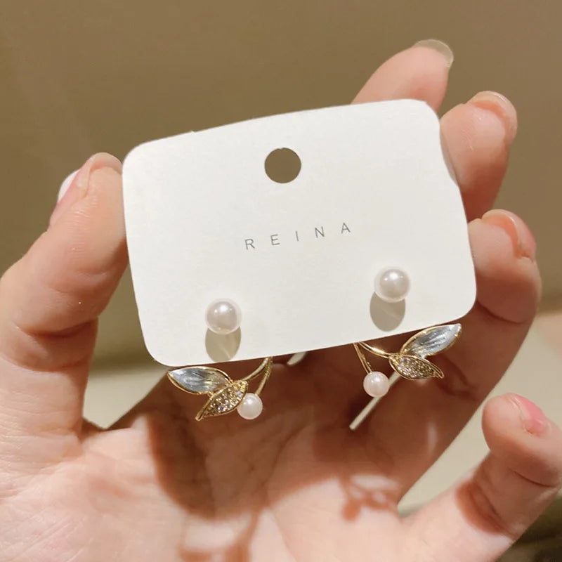 Korean Temperament Fishtail Pearl Silver Needle Earrings 2022 New Matching Personality Design Earrings