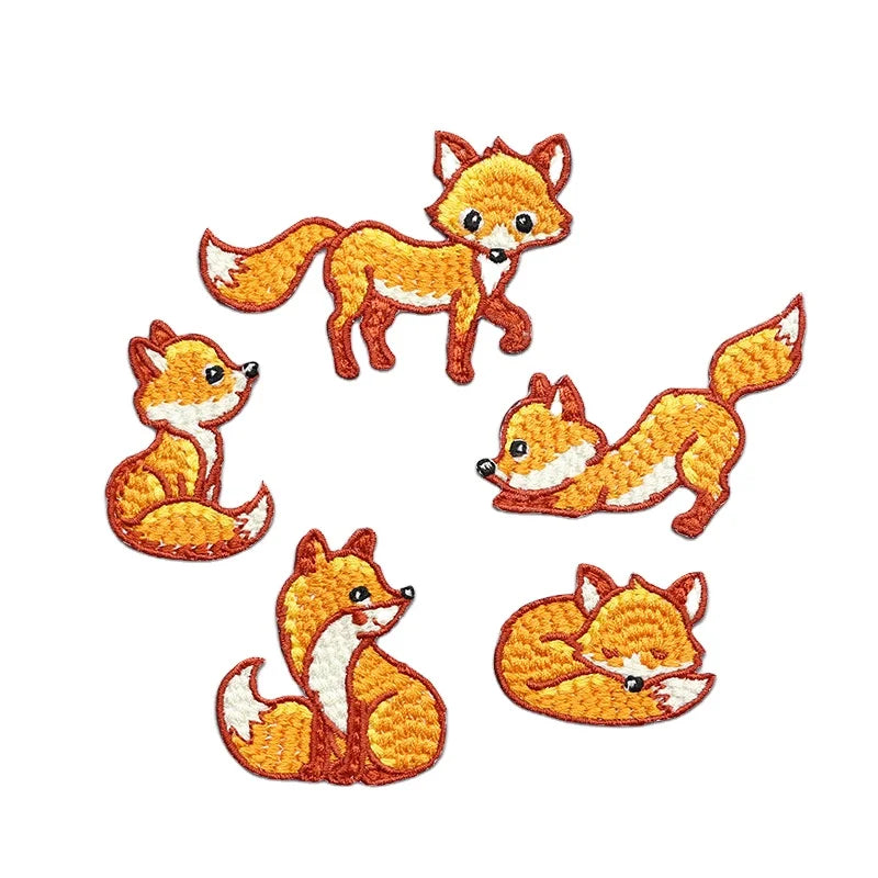 New High Quality Iron on Exquisite Embroidery Lifelike Cute fox Patch for Kid Clothes Hat Bag Decoration