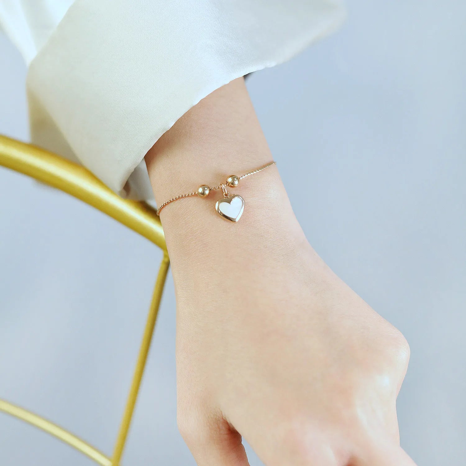 Dainty Tiny Love Heart Stainless Steel Womens Bracelet Elegant Heart Pendant Gift Wholesale Valentine Jewelry