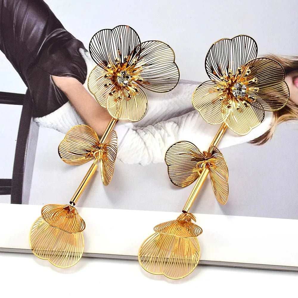 Kaimei Fashion Jewelry Bohemian Vintage Metal Flower Earrings European Drop Lace Flower 18k Gold Drop Earrings Wedding Wholesale