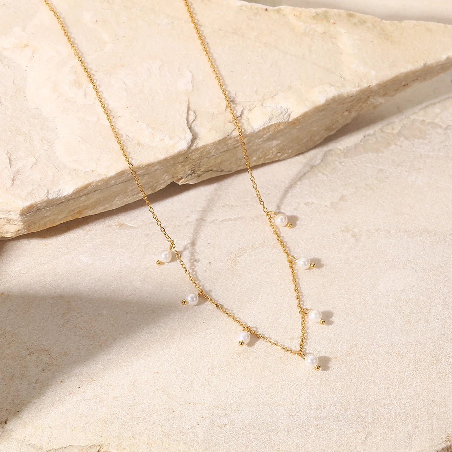 Lateefah Minimalist Elegant Style Women 18K Gold Stainless Steel Tassel Pearl Necklace