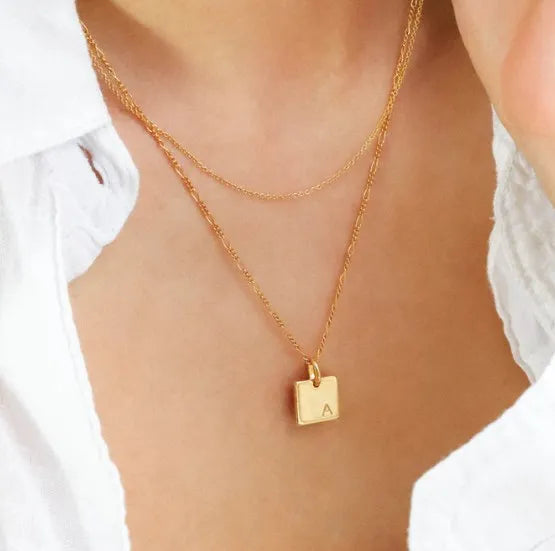Wholesale Simple Trend Square Pendant Necklace Initial Letter Engraved 18K Gold Plated Stainless Steel Custom Logo Perfect Gift