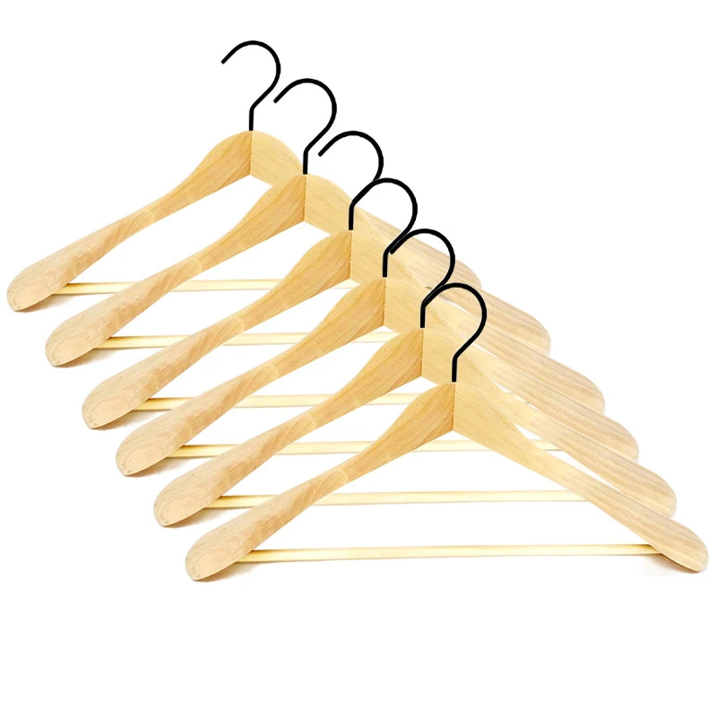 Boutique Wholesale Solid Wood Wide Shoulder Hangers Heavy Duty Gancho De Madera Para Ropa for Wardrobe Clothes Suits Coats