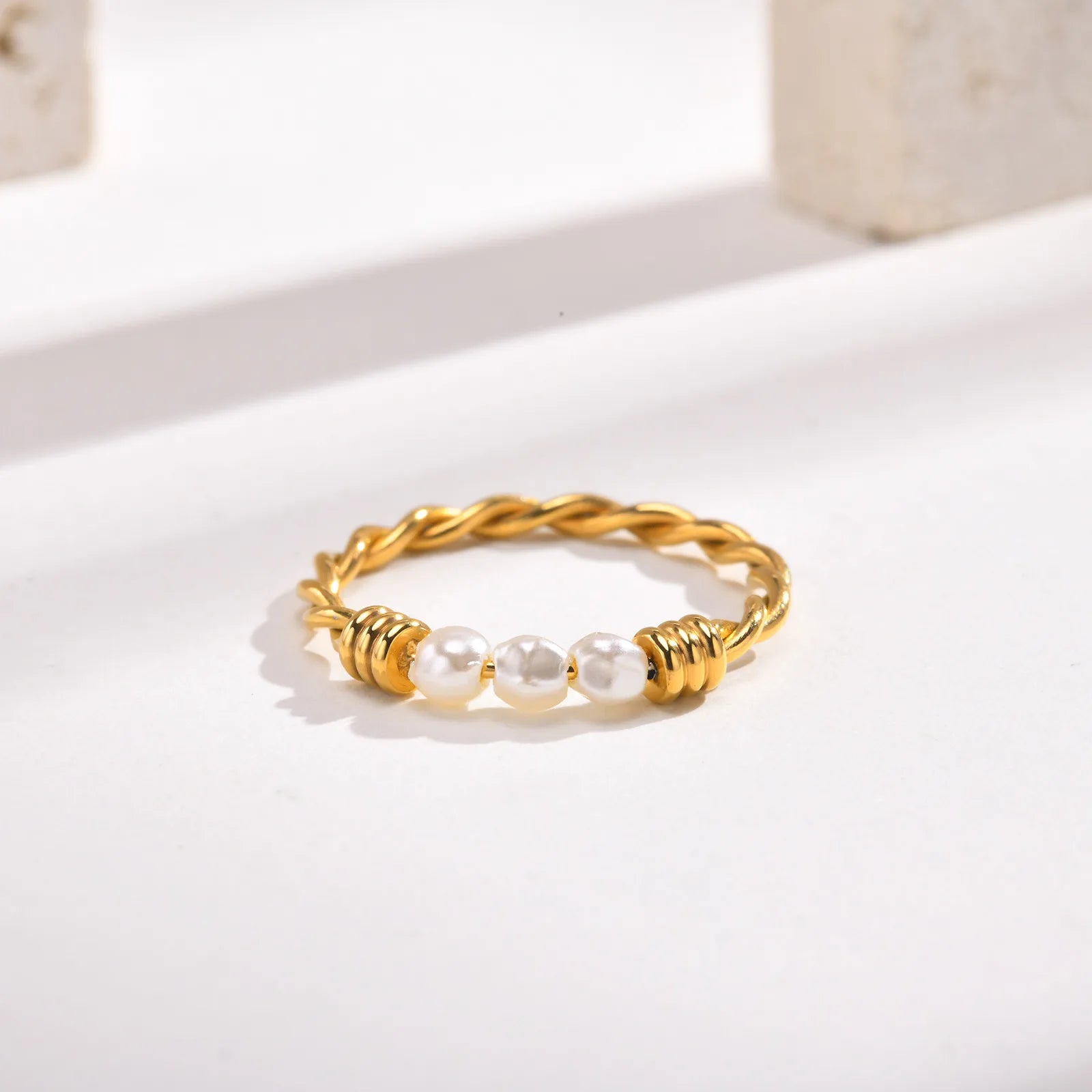 Chic Earring Stainless Steel Pvd Gold Plated Relief Fidget Imitation Pearl Rope Screw Twisted Ring for Women Wedding Gifts