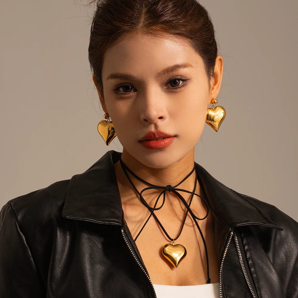 J&D18K Gold Plated Stainless Steel Black Cord 3D Heart Pendant Chunky Choker Adjustable Necklace Women