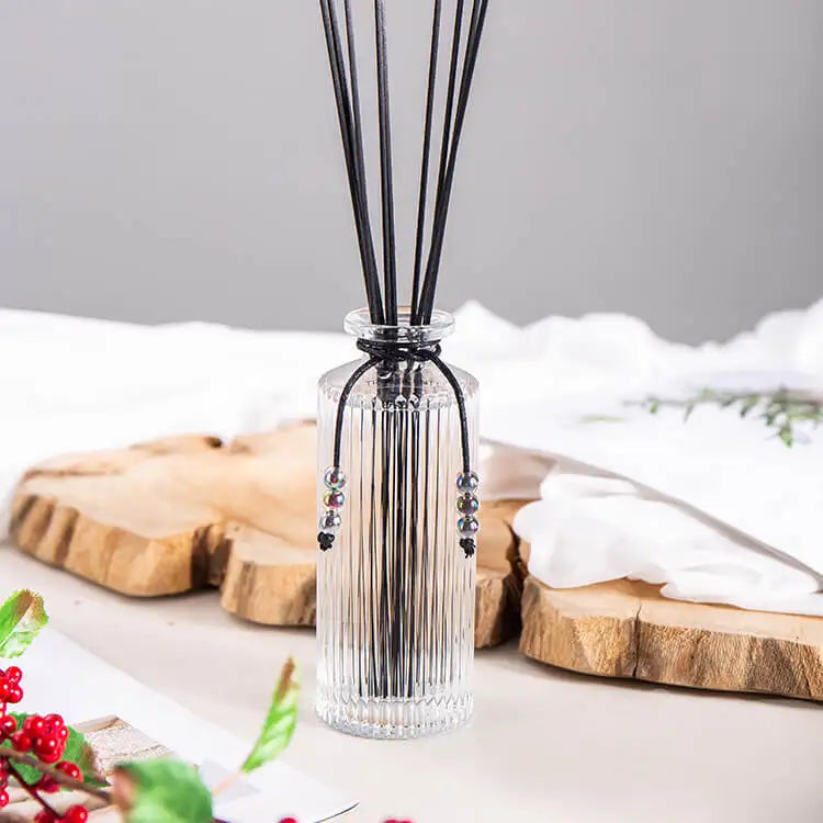 Wholesale Luxury Custom Low Moq Decorative 150ml Glass Bottle No Fire Unique Transparent Floral Aroma Reed Diffuser with Sticks