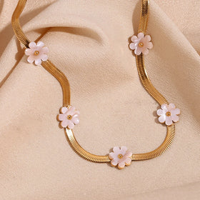 Dreamshow Shell Flower Choker Necklace Gold Plated Blade Chain Necklace Tarnish Free 316l Stainless Steel Jewelry