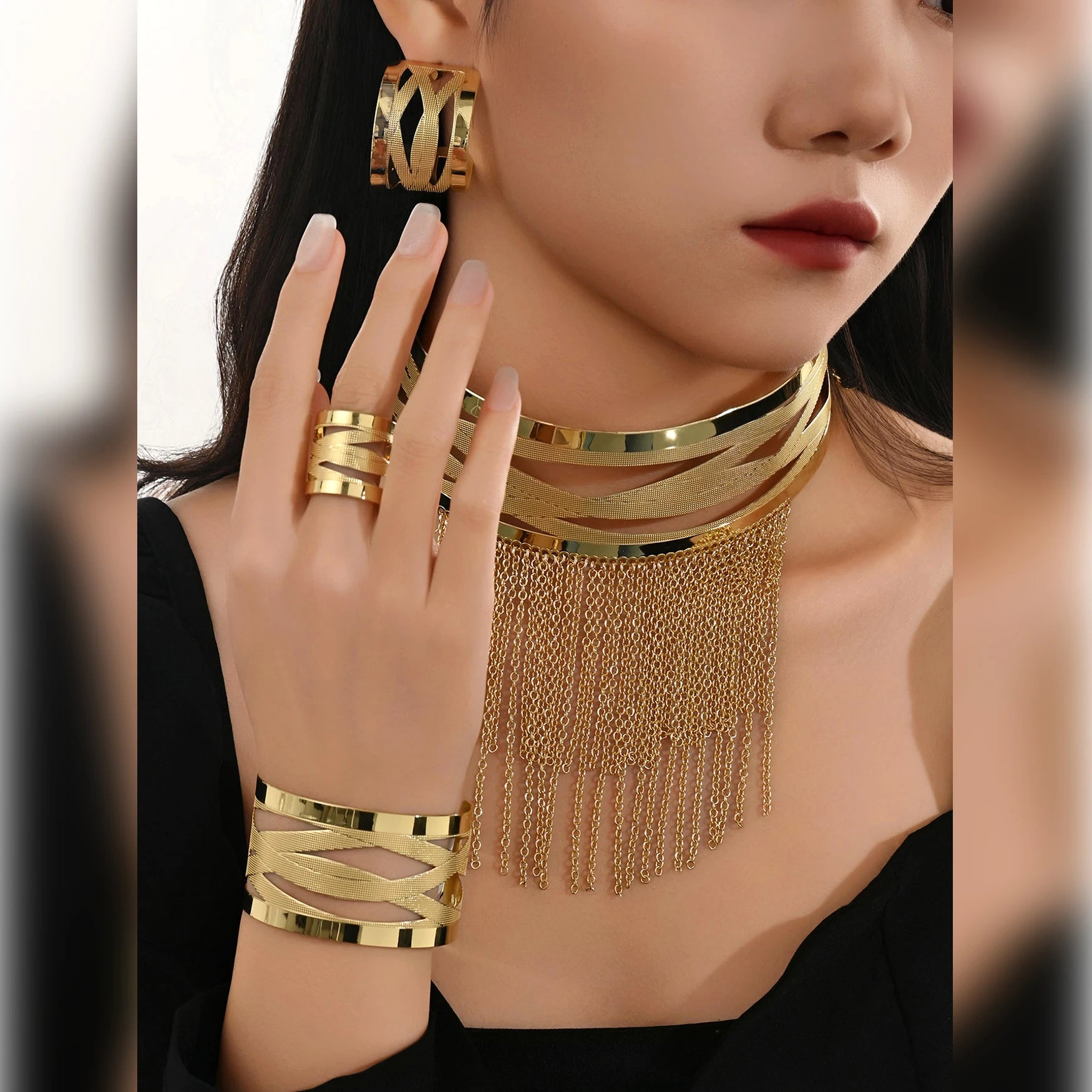A Collection of Simple and Fashionable Brass Tassel Necklaces and Bracelets for Women Featuring 18K Gold-plated