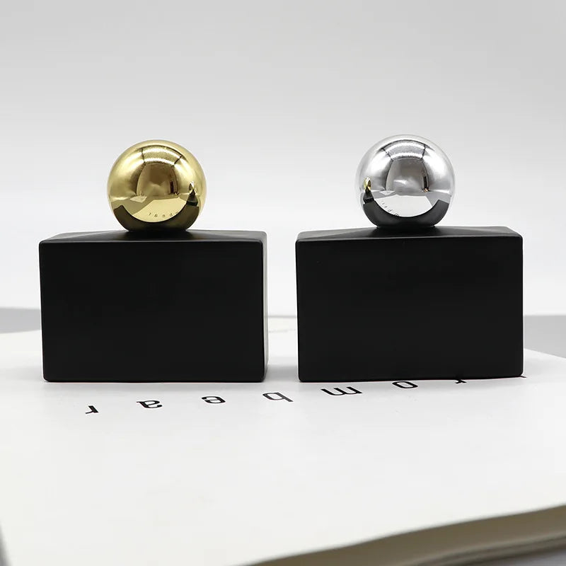 Support Gold Stamping LOGO 50ml Matte Black Elegant Fine Mist Spray Empty Parfum Glass Bottle