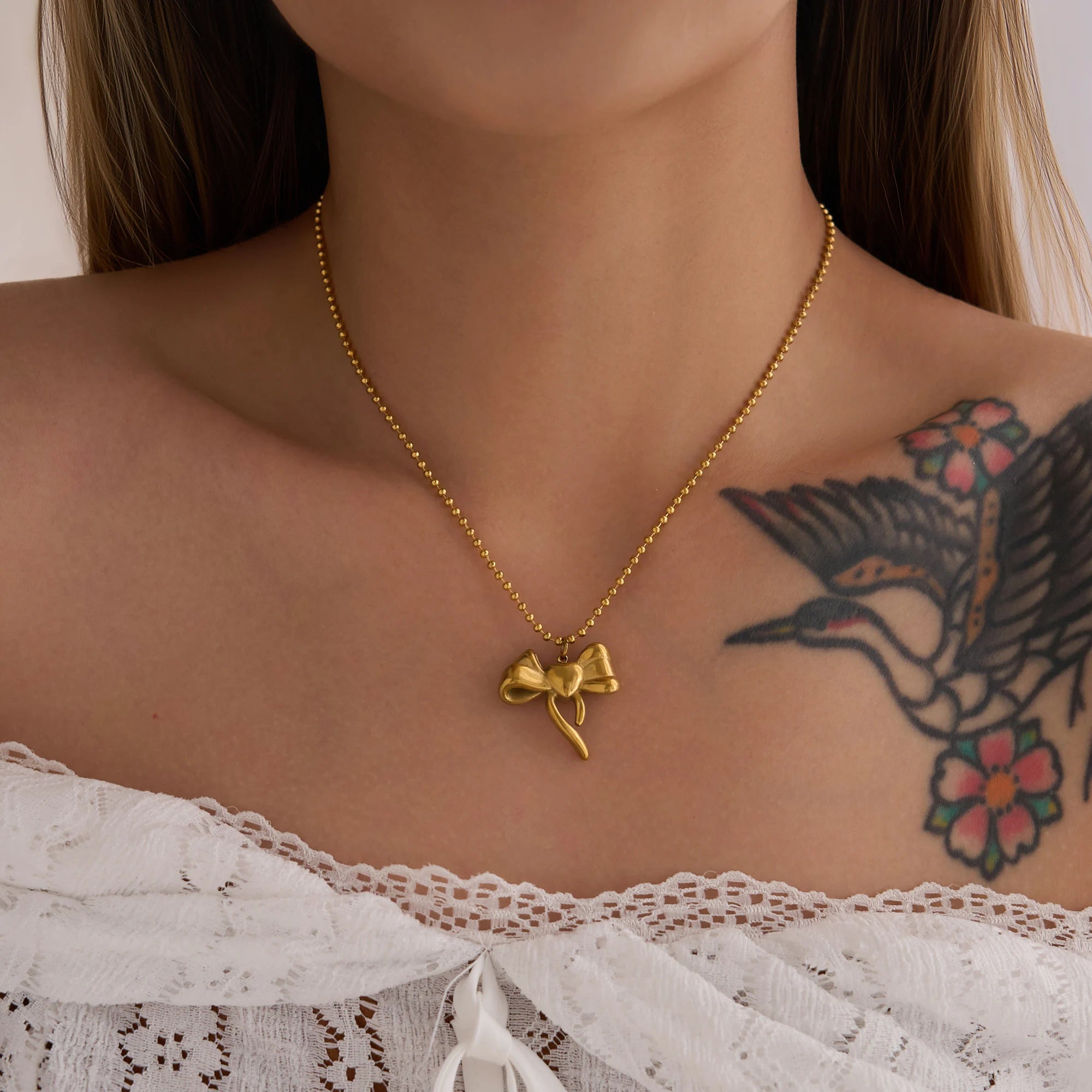 Dazan New 18k Gold Plated Tarnish Free Stainless Steel Classic Bow Butterfly Shine Pendant Bead Necklace Elegant Women Jewelry