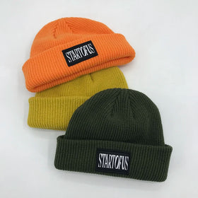 Unisex Sport Long Ribbed Cuff Knit Beanie Custom Wholesale Fisherman Acrylic Warm Plain Winter Hat With Woven Logo