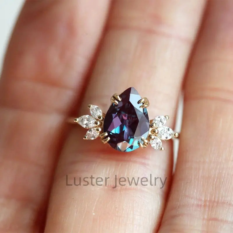 Luster Fancy Charming Color Marquise Cut Side Stones S925 Gold 7*10mm Pear Lab Alexandrite Ring