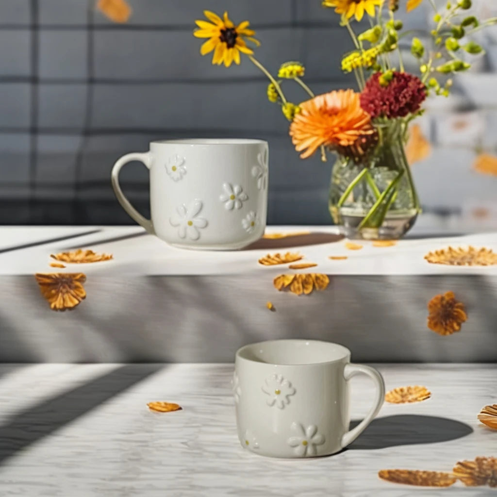 Modern Simple Gentle Design Korean-Style Embossed Ceramic Mug with Lid for Coffee Beer Featuring Small Pattern Couple Party
