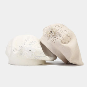 French Retro Hot Rhinestone Small Flower Knitted Bud Hat New Black Painter Hat Beret Hat for Women