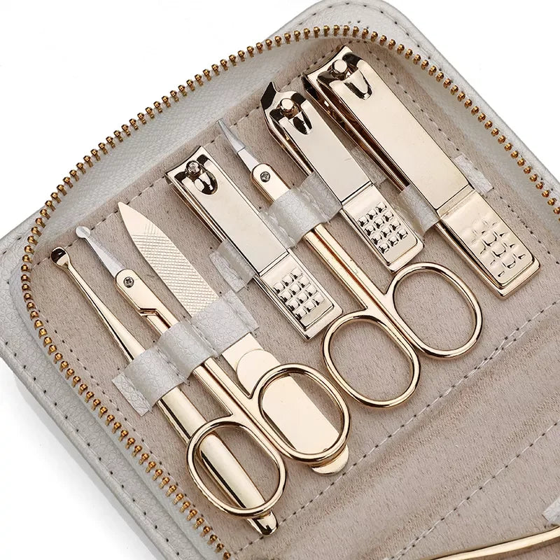 Portable Woman's Manicure Set Luxury Gold-Plated Fingernail Trimmer Cuticle Scissors Stainless Steel Material for Nail Care