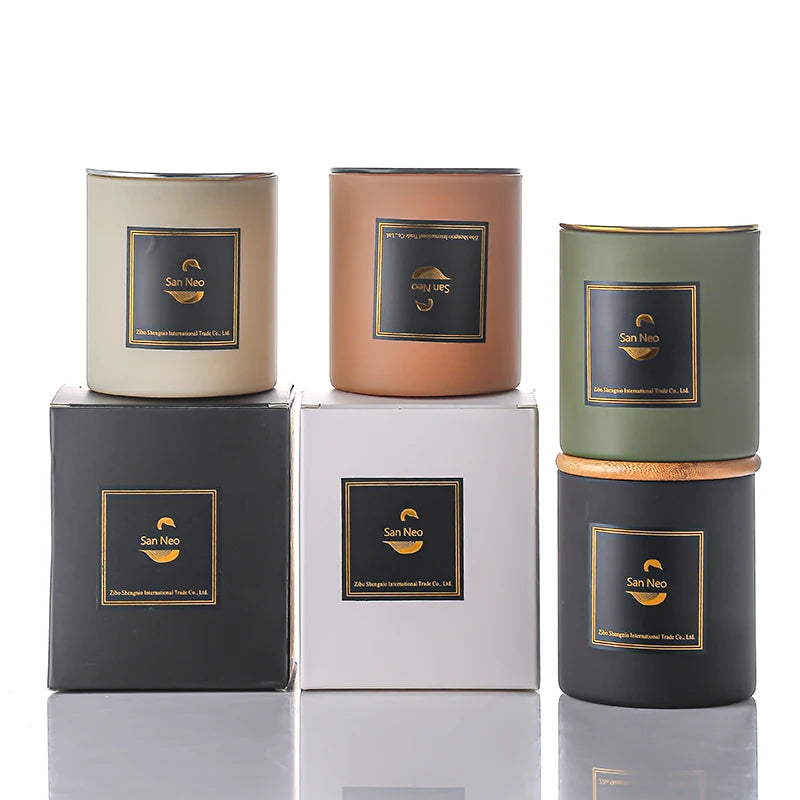 Bulk Supply Matte Black White Round 10oz Glass Candle Vessel With Golden Metal Lid and Gift Box