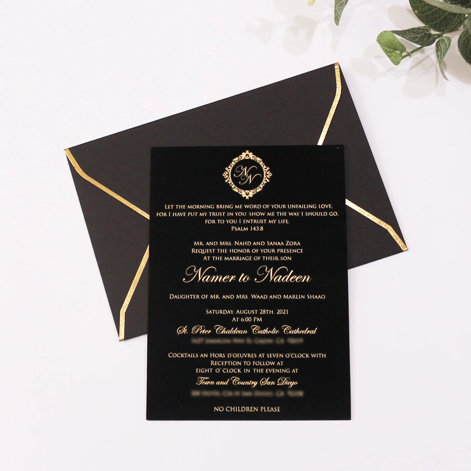 Luxury Gold Foiling DIY Black Velvet Wedding Invitation Cards Gold Edge Personalized Logo Paper Material Music Stocked Envelope