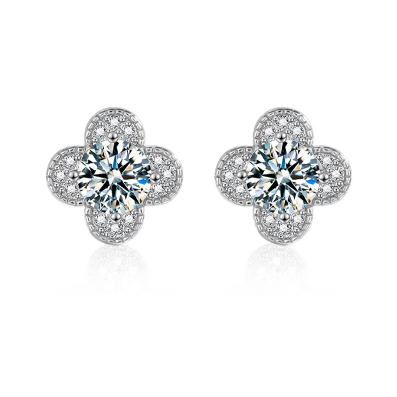 New Trendy Accessories Elegant Women's Sterling Silver Moissanite Earrings New Four-Leaf Clover Design