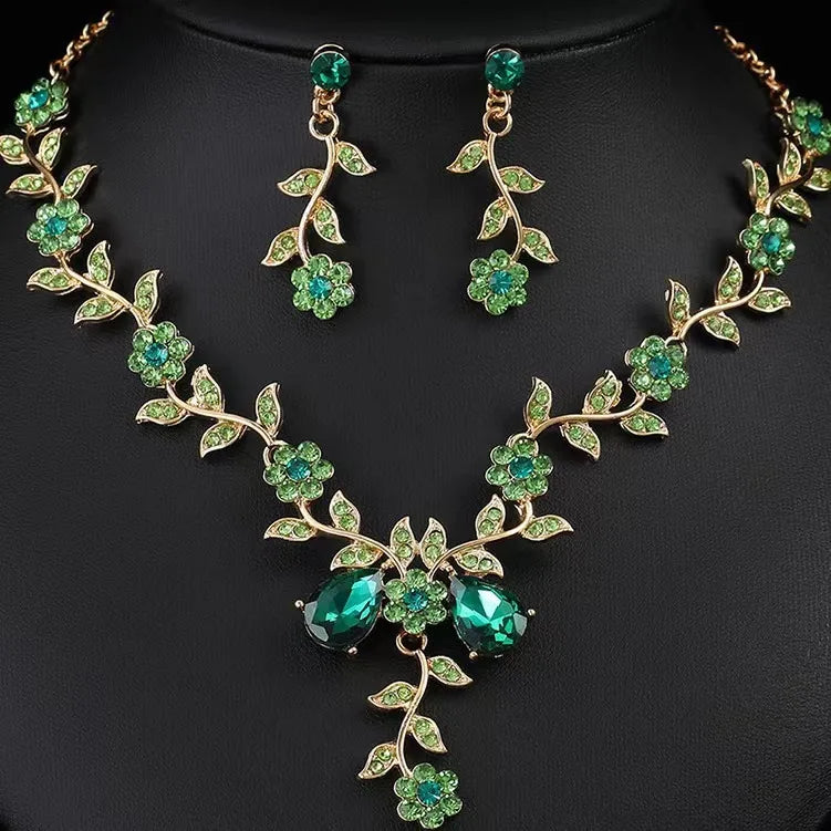 Wholesale Fashion and Elegance Crystal Droplet Necklaces Leaves Flowers Earrings Set Chains