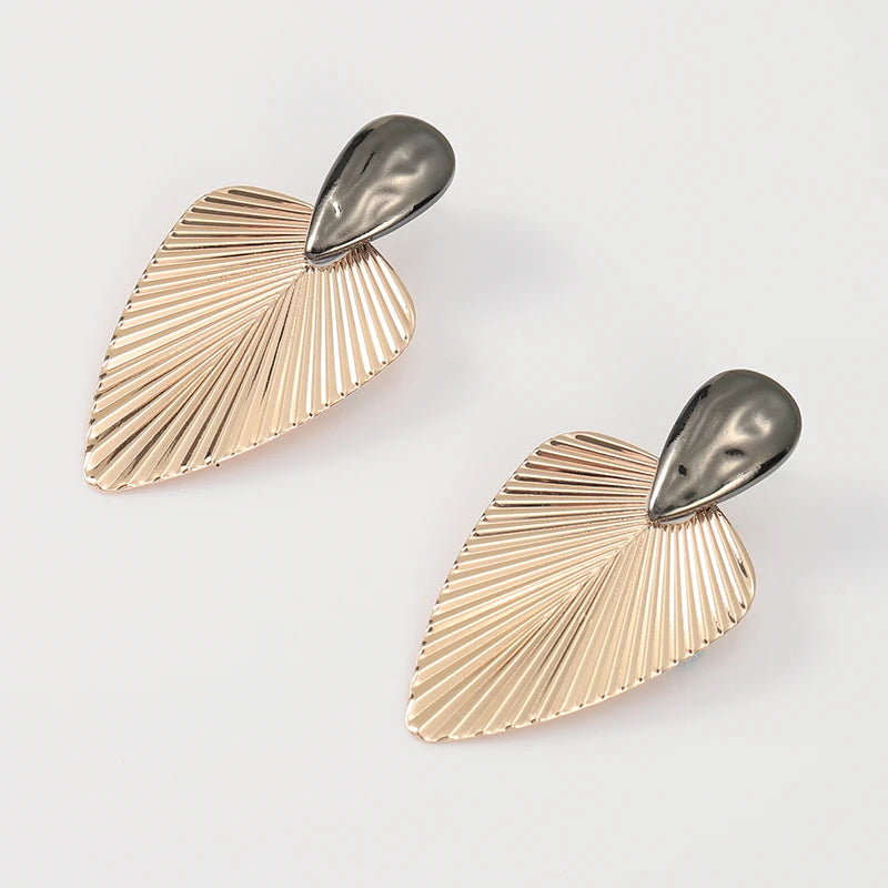 Good Quality Fashion Banana Leaf Earring Party Evening Jewelry Women Statement Exaggerated Stud Earrings Gold Leaf Earrings