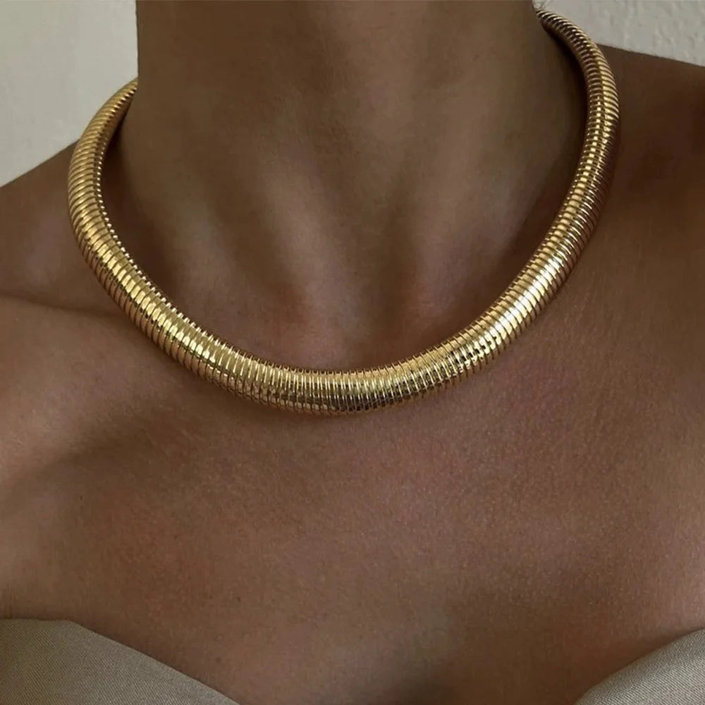 CLIORO Thick Waterproof Trendy Jewelry 10mm Stretch Gold Plated Vintage Chunky Statement Choker Stainless Steel Necklace Women