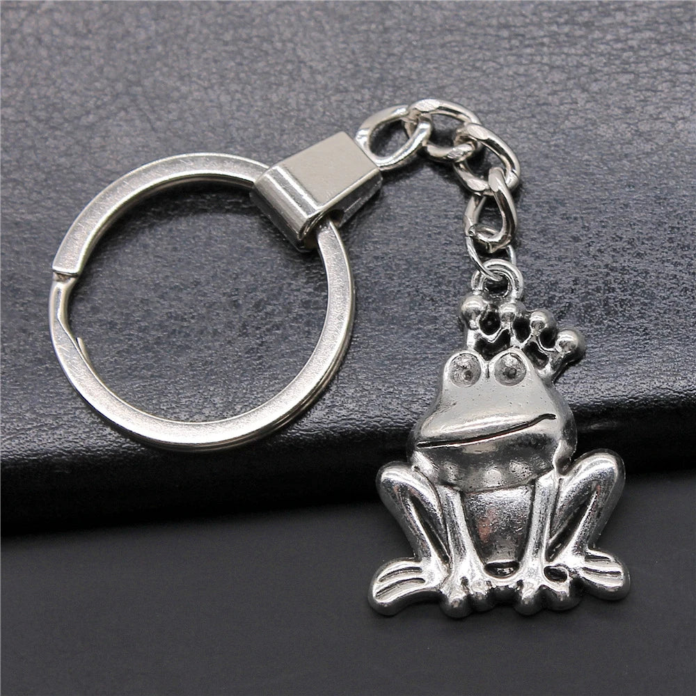 WYSIWYG 34x25mm Antique Silver Plated Zinc Alloy Frog Prince Frog Key Chain Souvenirs Gift P2-ABD-C12924