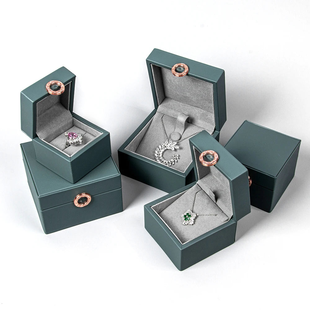 Luxury Customised Jewelry Boxes for Rings Earrings Bracelets Necklaces with Personalised Logo