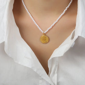 Beimai OEM Halskette Portrait Round Pendant Imitation Pearl Titanium Steel Women Necklace