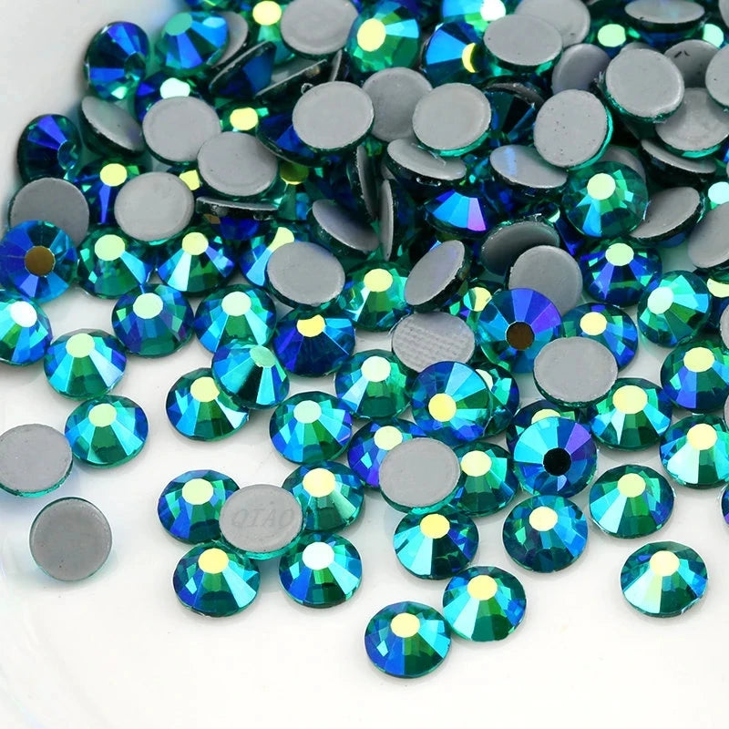 Top Quality Green Zircon AB Hot Fix Rhinestone SS16 SS20 SS30 Glass Iron on Rhinestone for Clothes Wedding Decoration