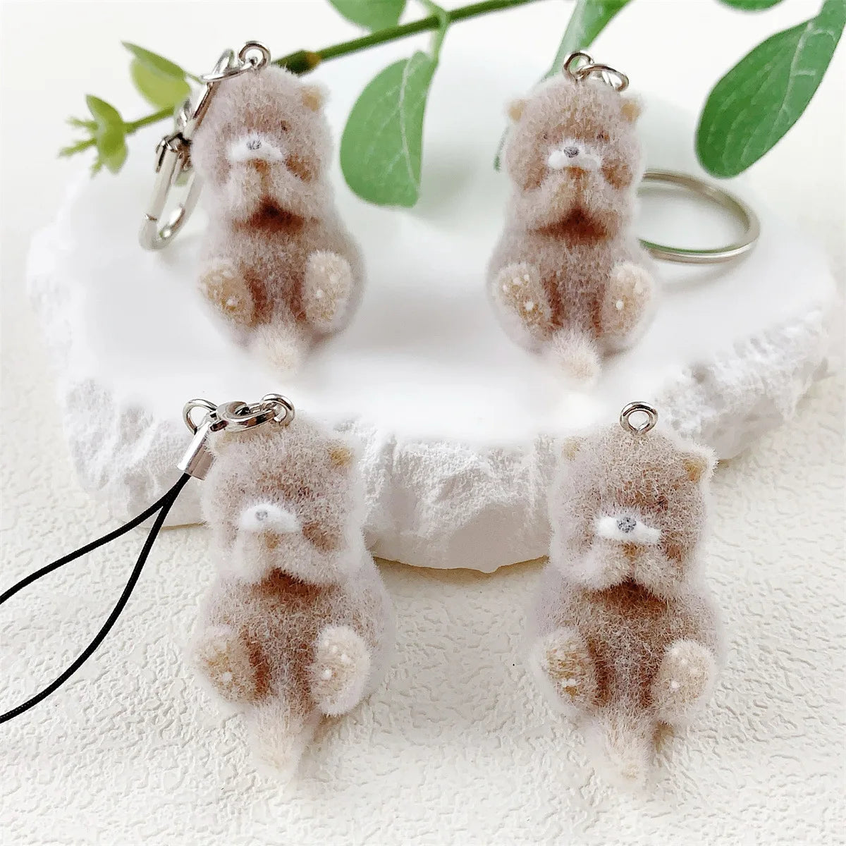 Wholesale Cartoon Resin 3D Flocking Otter Keychain Animals Plush Doll PVC Key Chains Cute Pom Pom Keyring Otter Flocked Keychain