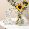 Cheap Wholesale Custom Nordic Unique Small Mini Ribbed Glass Bag Vase for Wedding Centerpiece Manufacturers
