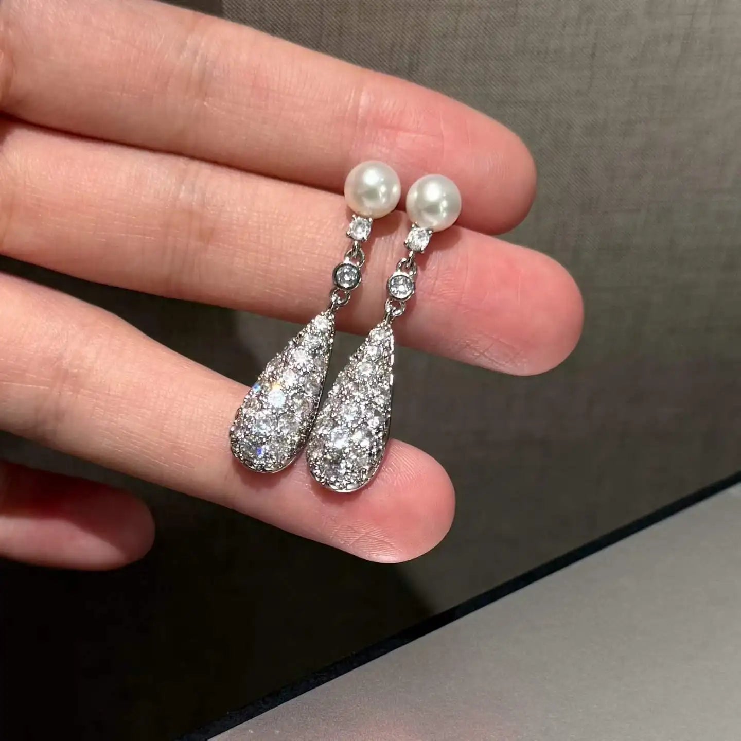 Light Luxury Platinum Plated Trendy Water Droplet Freshwater Pearl Earrings 6-7mm Natural High Quality Must-Have Jewelry for