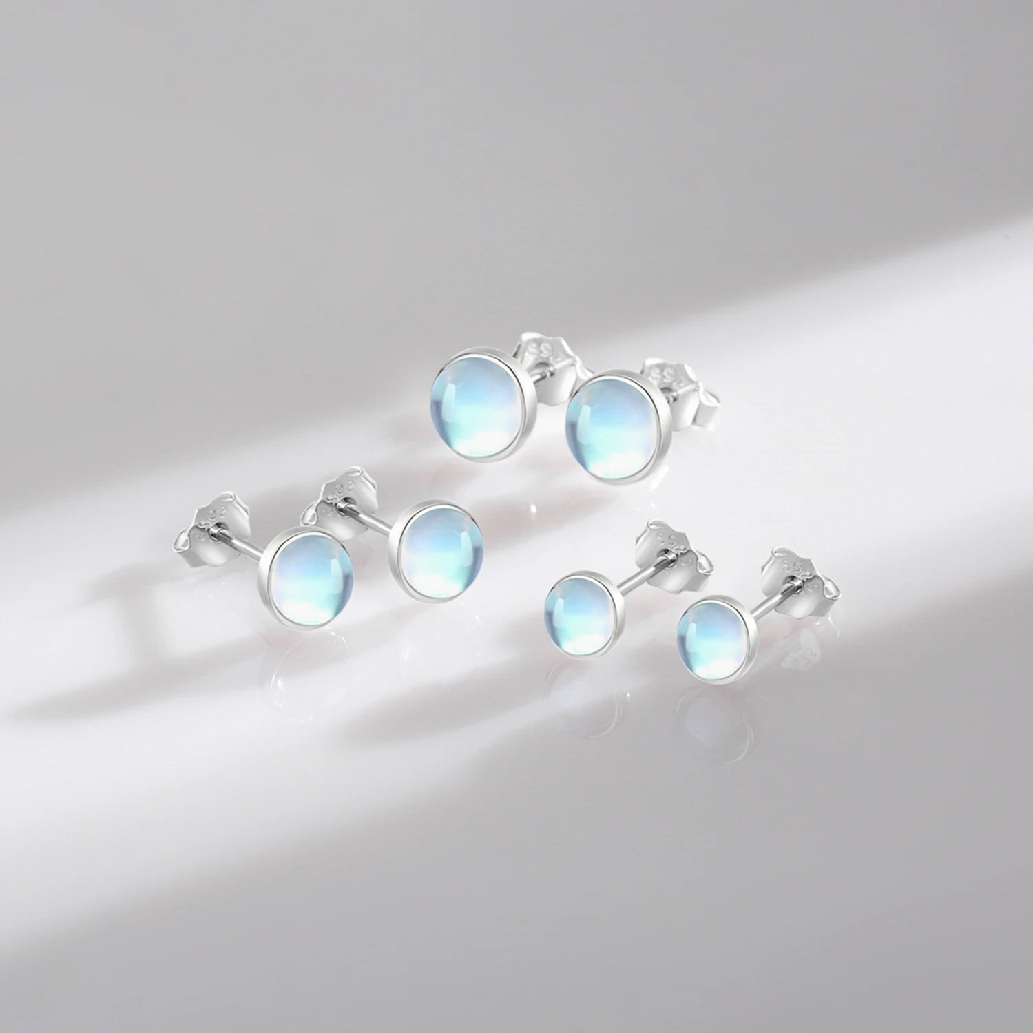 925 Sterling Silver Platinum Plated Charm Ear Studs for Women Fine Jewelry Round Exquisite Moonstone 4 5 6 MM Stud Earrings